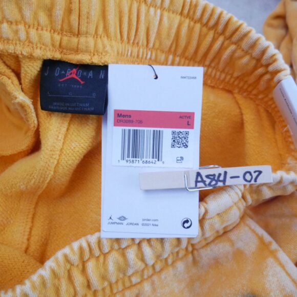 Nike Air Jordan Statement Fleece Sweatpants Men's Size L Taxi Yellow NEW - Picture 10 of 10